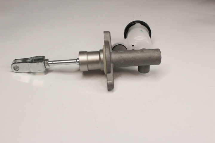 BOMBA DE CLUTCH PICK UP D21 2.4 1994-2008